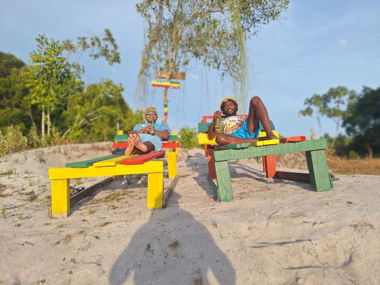 Land Of Promise - Reggae Bar & Eco Village Zanderij Εξωτερικό φωτογραφία