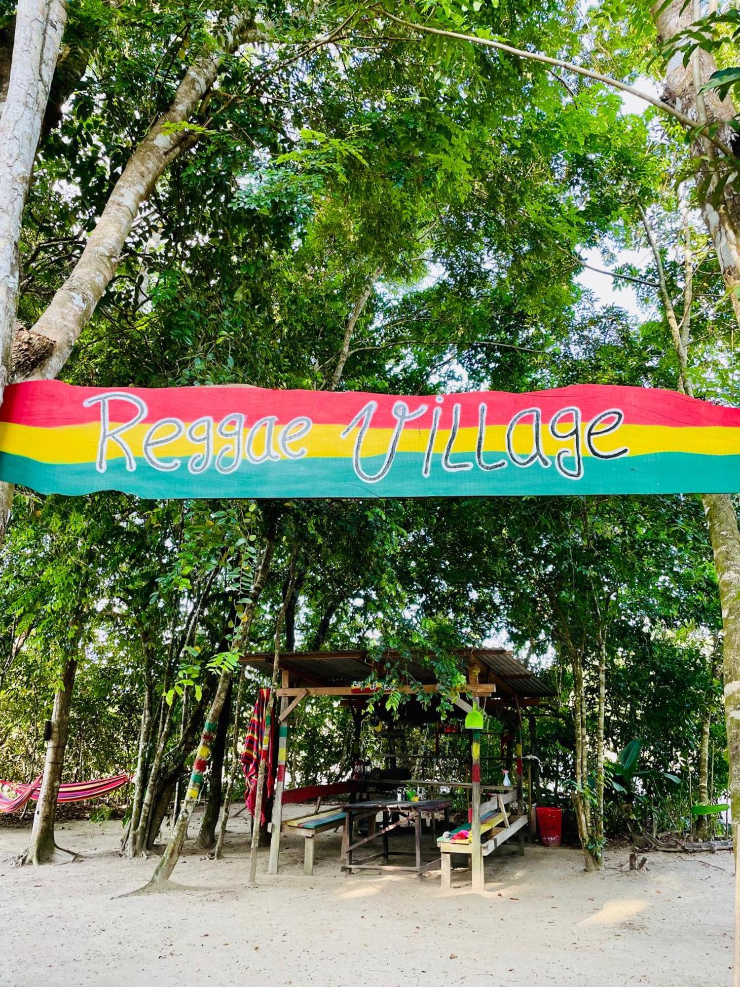 Land Of Promise - Reggae Bar & Eco Village Zanderij Εξωτερικό φωτογραφία