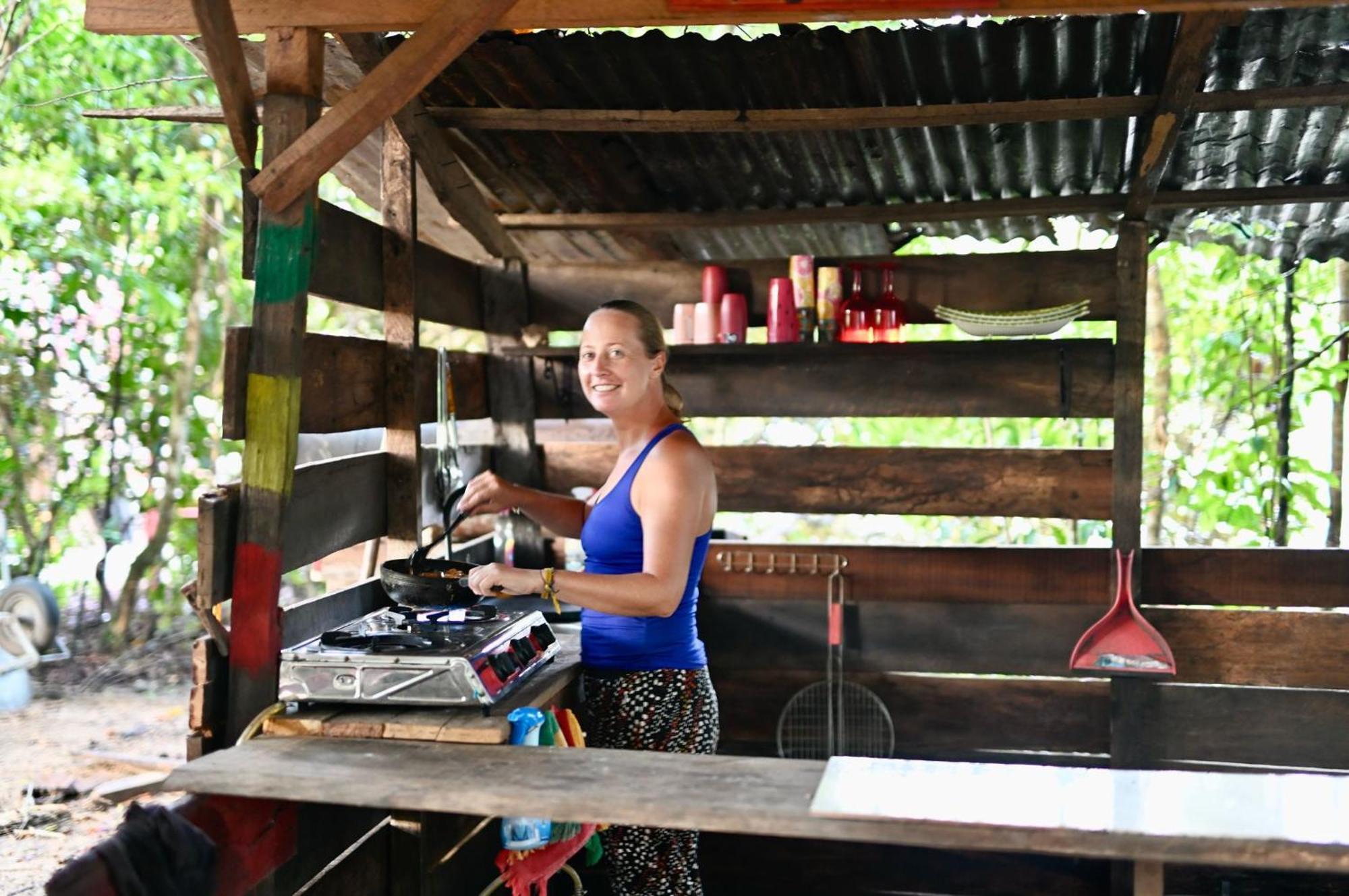 Land Of Promise - Reggae Bar & Eco Village Zanderij Εξωτερικό φωτογραφία